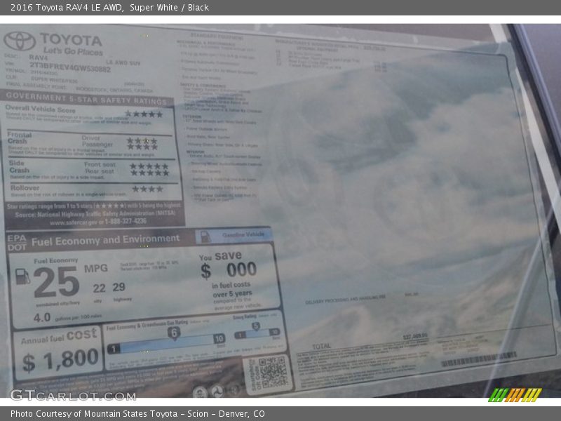 Super White / Black 2016 Toyota RAV4 LE AWD