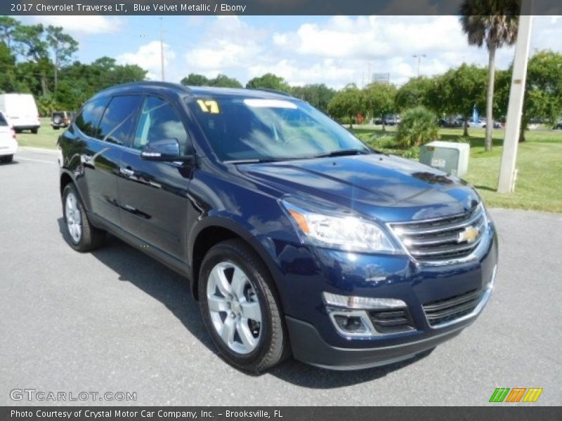 Blue Velvet Metallic / Ebony 2017 Chevrolet Traverse LT