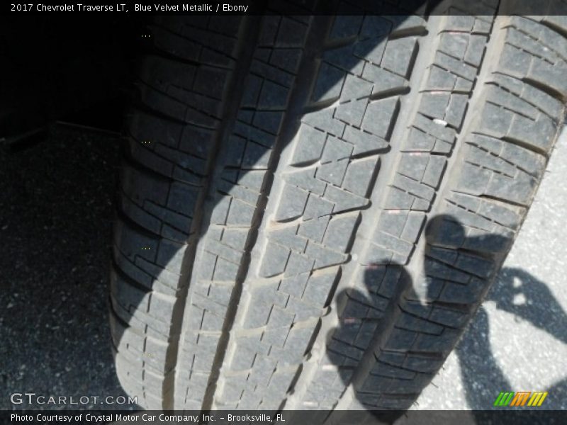 Blue Velvet Metallic / Ebony 2017 Chevrolet Traverse LT