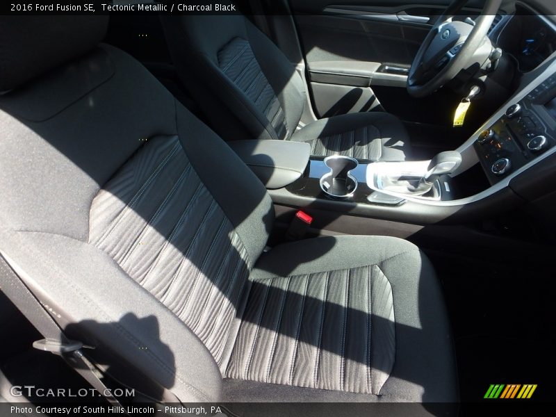 Tectonic Metallic / Charcoal Black 2016 Ford Fusion SE