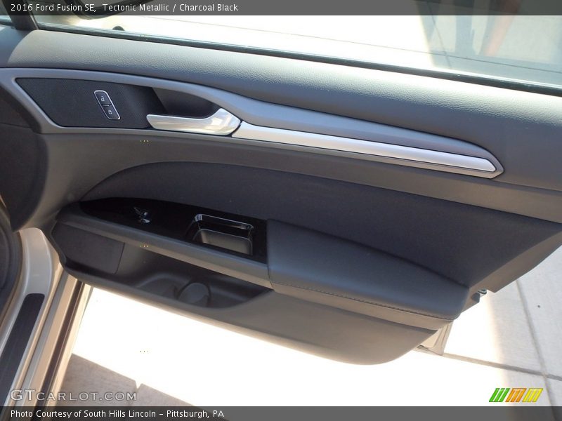 Tectonic Metallic / Charcoal Black 2016 Ford Fusion SE
