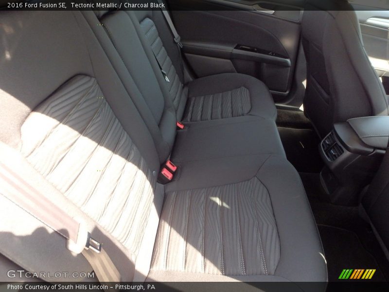 Tectonic Metallic / Charcoal Black 2016 Ford Fusion SE