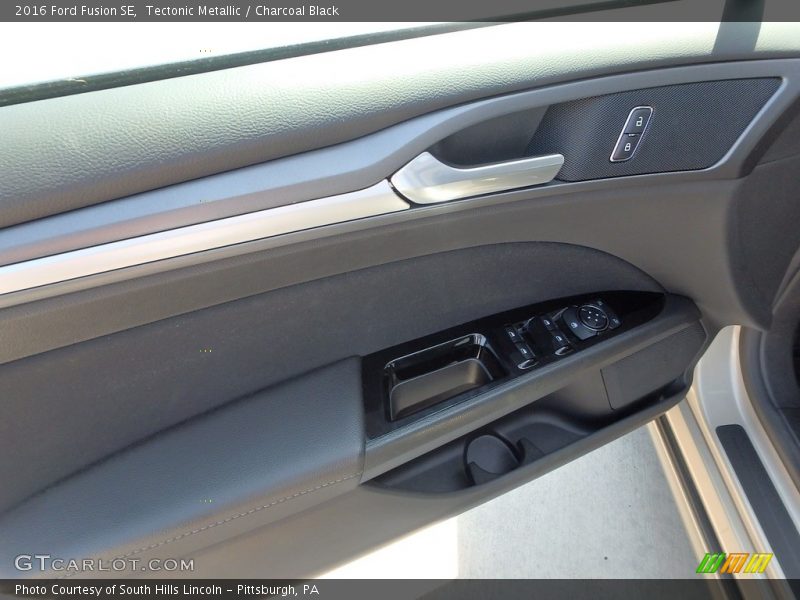 Tectonic Metallic / Charcoal Black 2016 Ford Fusion SE