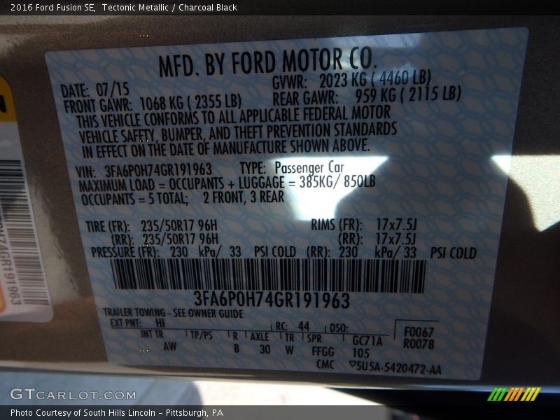 Tectonic Metallic / Charcoal Black 2016 Ford Fusion SE