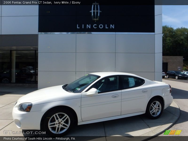 Ivory White / Ebony 2006 Pontiac Grand Prix GT Sedan