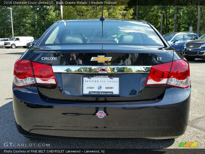 Black Granite Metallic / Medium Titanium 2016 Chevrolet Cruze Limited LT