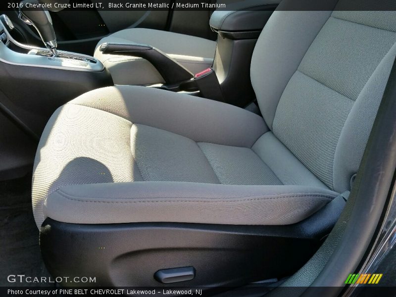 Black Granite Metallic / Medium Titanium 2016 Chevrolet Cruze Limited LT