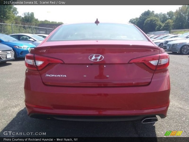 Scarlet Red / Gray 2017 Hyundai Sonata SE