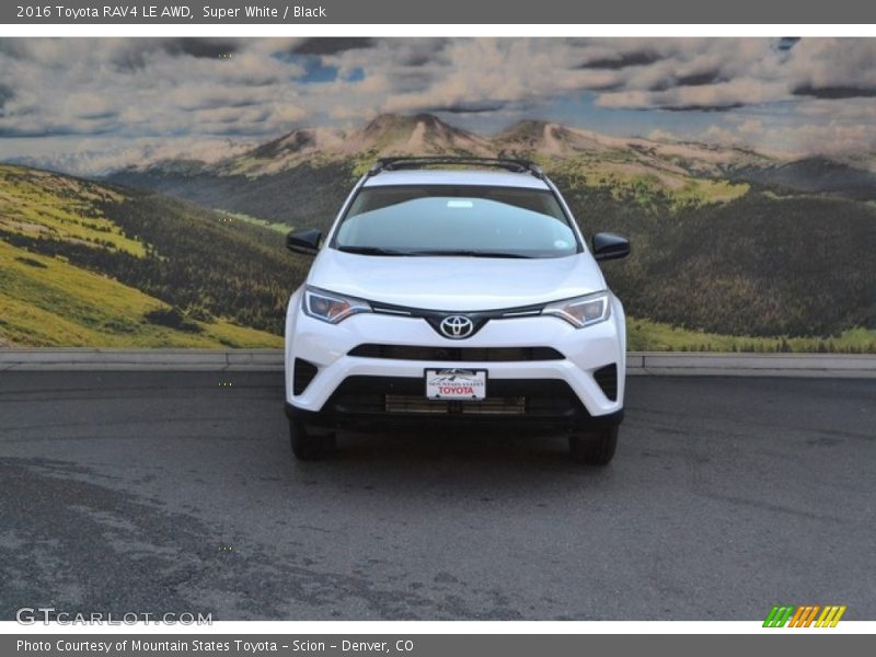 Super White / Black 2016 Toyota RAV4 LE AWD