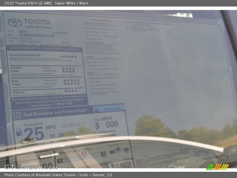 Super White / Black 2016 Toyota RAV4 LE AWD
