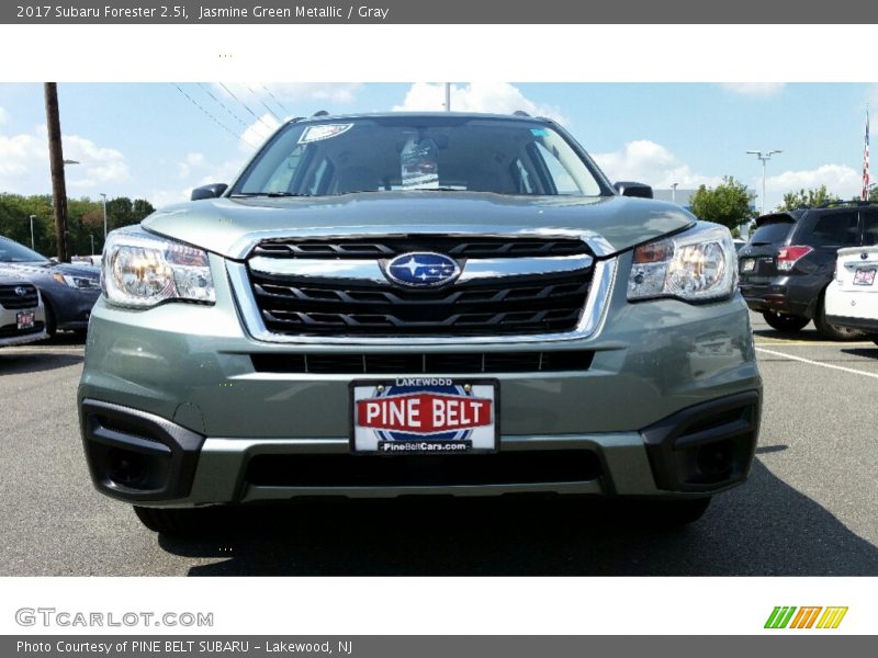 Jasmine Green Metallic / Gray 2017 Subaru Forester 2.5i
