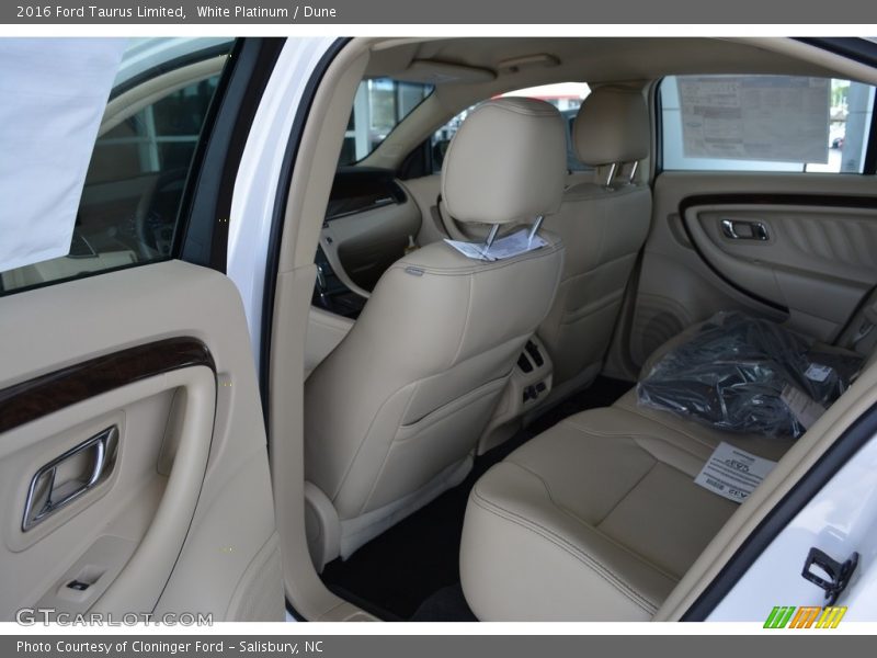 White Platinum / Dune 2016 Ford Taurus Limited