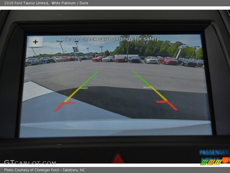 White Platinum / Dune 2016 Ford Taurus Limited
