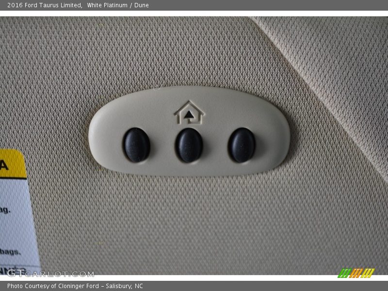White Platinum / Dune 2016 Ford Taurus Limited