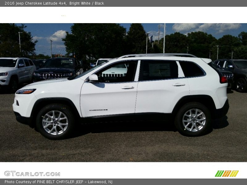 Bright White / Black 2016 Jeep Cherokee Latitude 4x4