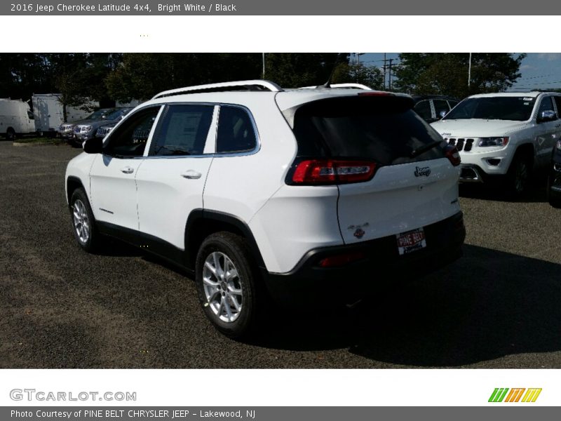 Bright White / Black 2016 Jeep Cherokee Latitude 4x4
