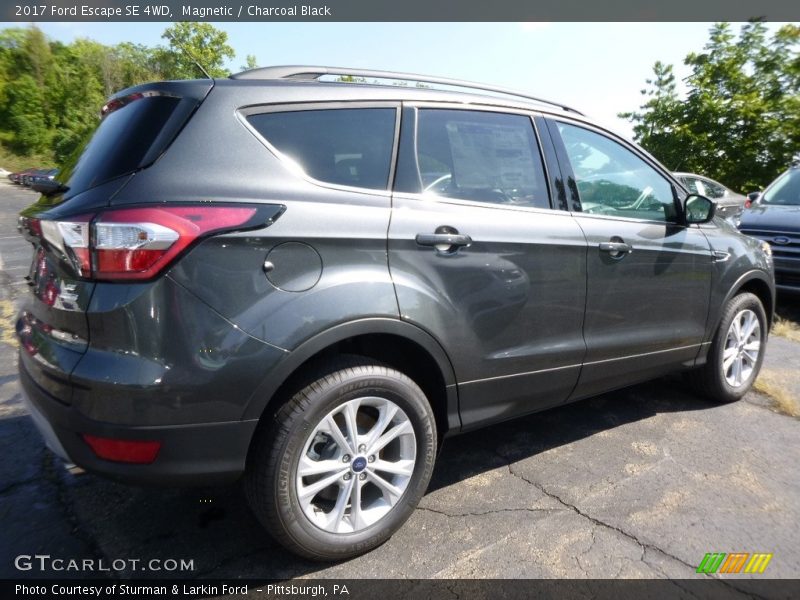 Magnetic / Charcoal Black 2017 Ford Escape SE 4WD
