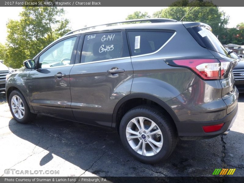 Magnetic / Charcoal Black 2017 Ford Escape SE 4WD