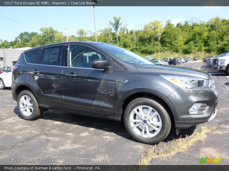Magnetic / Charcoal Black 2017 Ford Escape SE 4WD