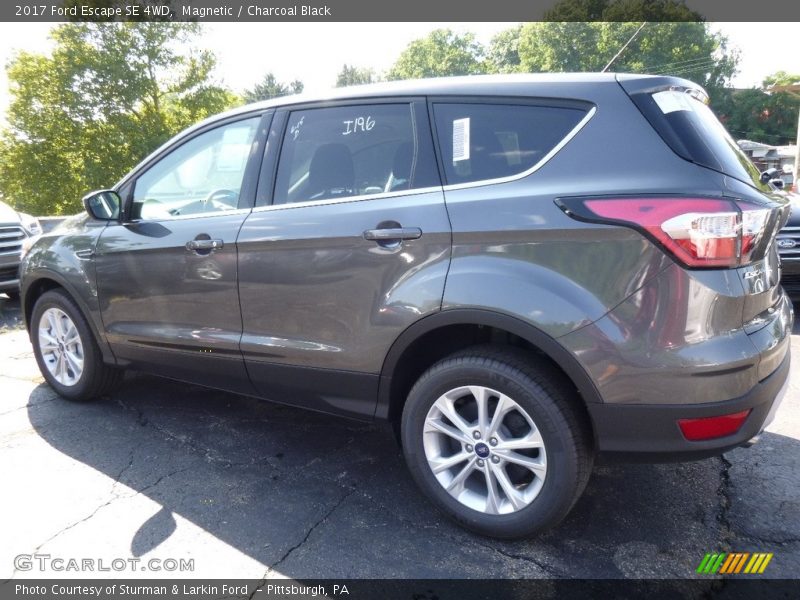 Magnetic / Charcoal Black 2017 Ford Escape SE 4WD