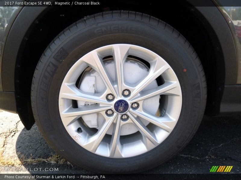 Magnetic / Charcoal Black 2017 Ford Escape SE 4WD