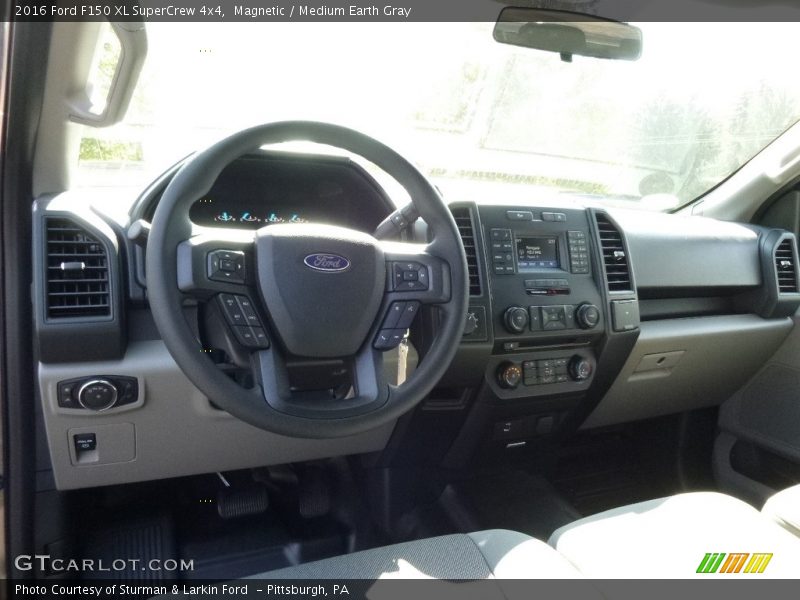 Magnetic / Medium Earth Gray 2016 Ford F150 XL SuperCrew 4x4