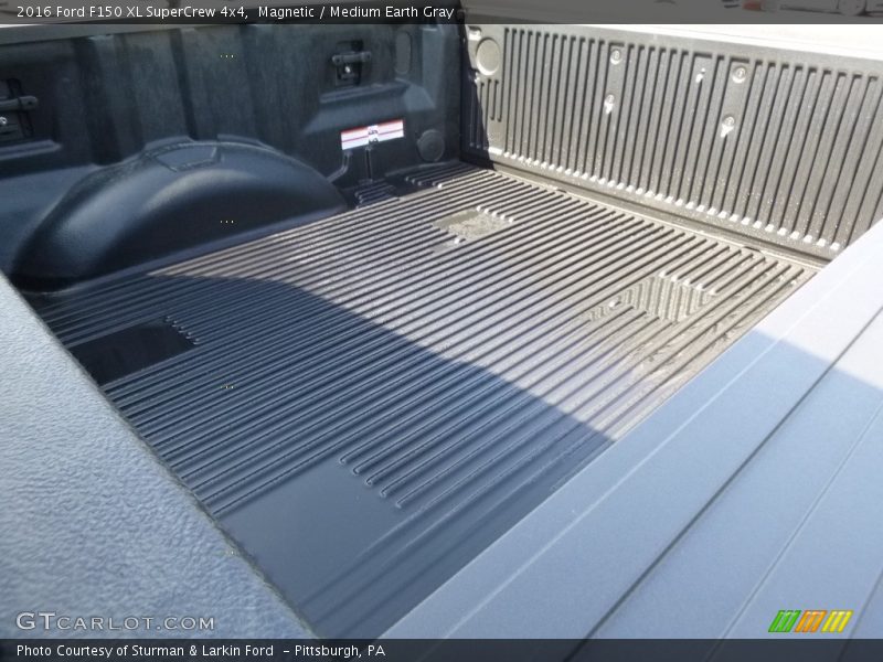 Magnetic / Medium Earth Gray 2016 Ford F150 XL SuperCrew 4x4