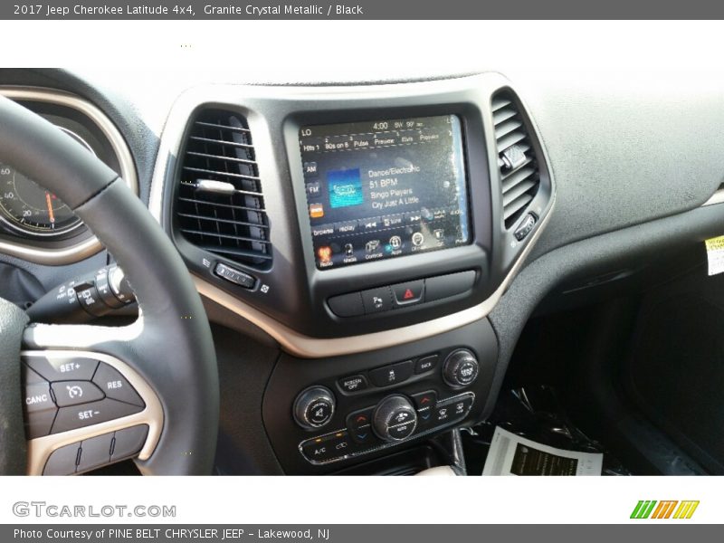 Granite Crystal Metallic / Black 2017 Jeep Cherokee Latitude 4x4