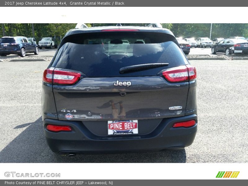 Granite Crystal Metallic / Black 2017 Jeep Cherokee Latitude 4x4