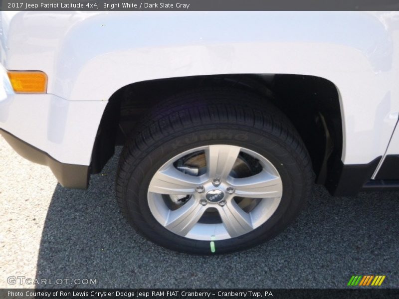 Bright White / Dark Slate Gray 2017 Jeep Patriot Latitude 4x4
