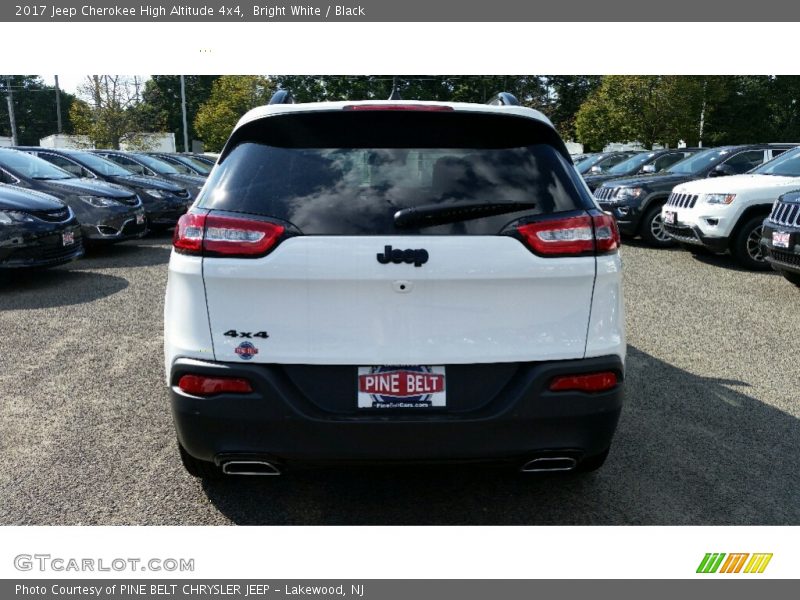 Bright White / Black 2017 Jeep Cherokee High Altitude 4x4