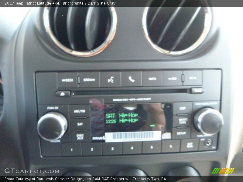 Bright White / Dark Slate Gray 2017 Jeep Patriot Latitude 4x4
