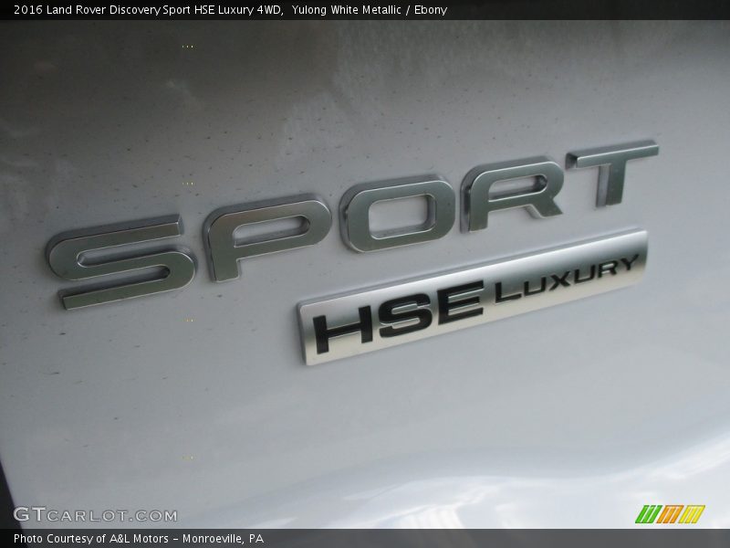 Yulong White Metallic / Ebony 2016 Land Rover Discovery Sport HSE Luxury 4WD