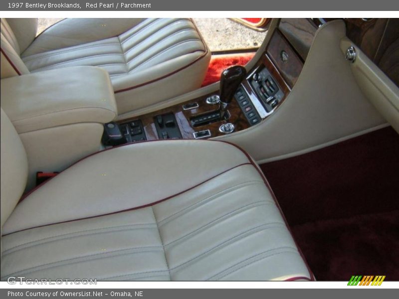 Red Pearl / Parchment 1997 Bentley Brooklands