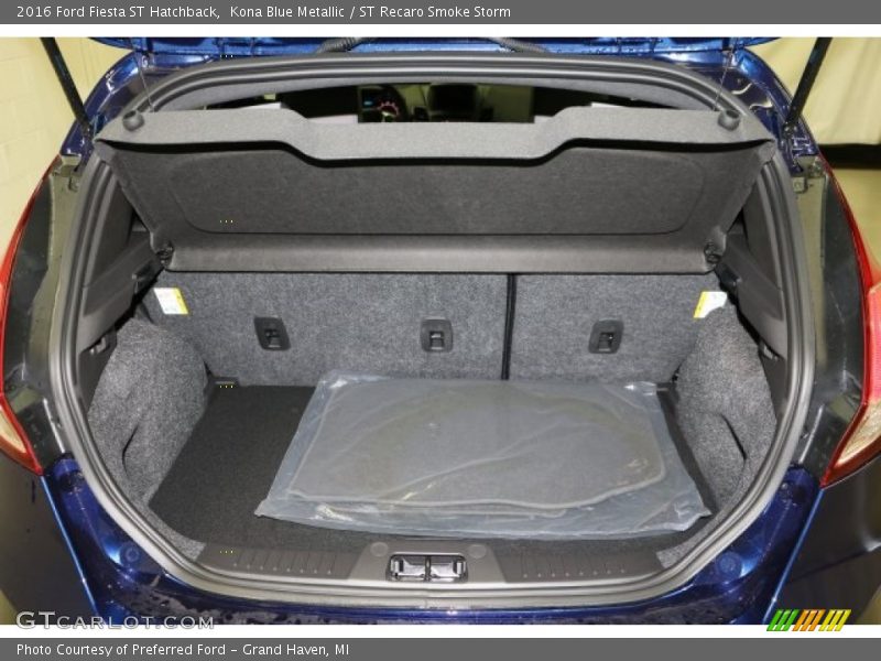 Kona Blue Metallic / ST Recaro Smoke Storm 2016 Ford Fiesta ST Hatchback