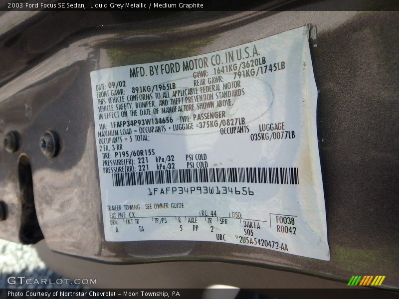 Liquid Grey Metallic / Medium Graphite 2003 Ford Focus SE Sedan