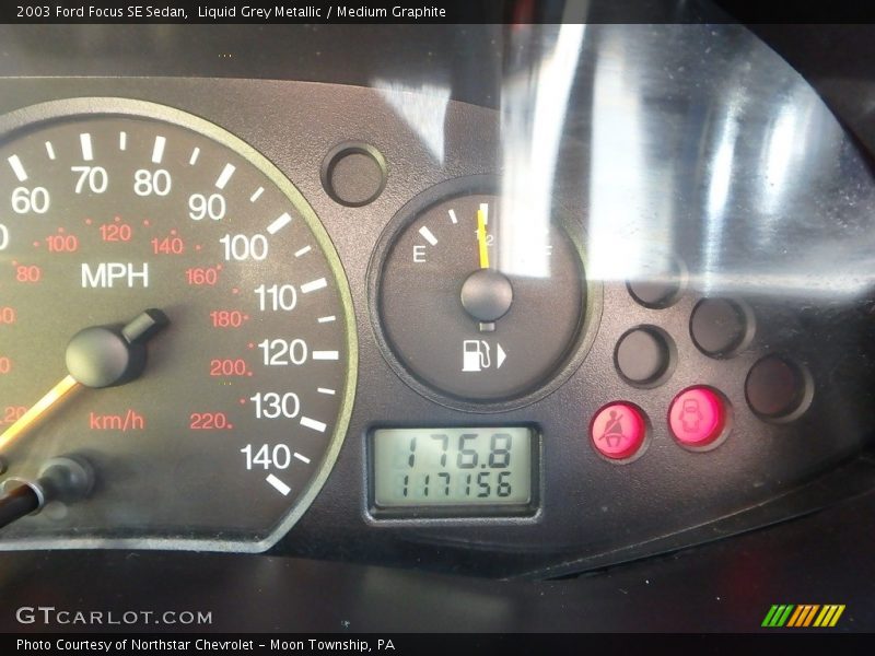 Liquid Grey Metallic / Medium Graphite 2003 Ford Focus SE Sedan