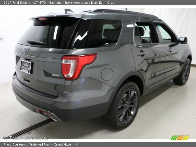 Magnetic / Sport Appearance Dark Earth Gray 2017 Ford Explorer XLT 4WD
