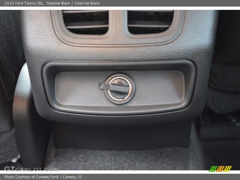 Shadow Black / Charcoal Black 2016 Ford Taurus SEL