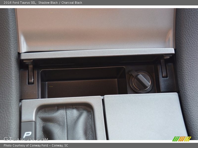 Shadow Black / Charcoal Black 2016 Ford Taurus SEL