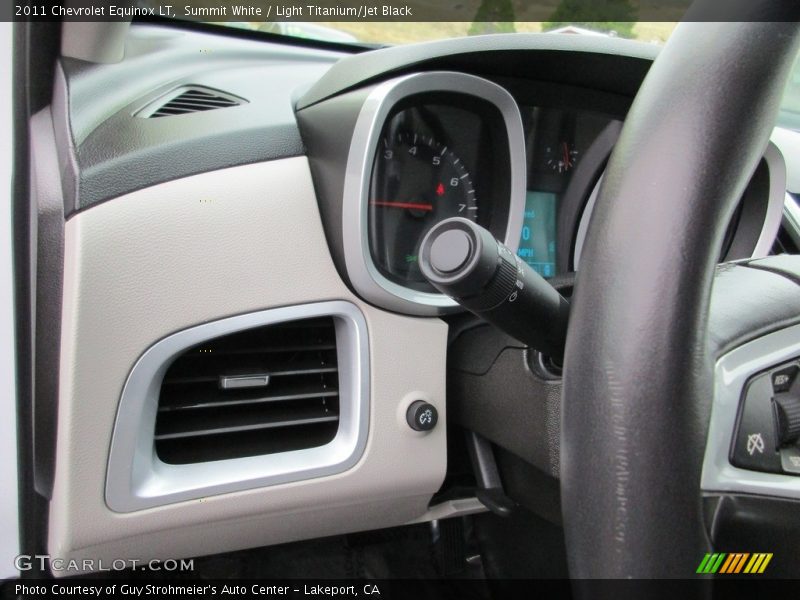 Summit White / Light Titanium/Jet Black 2011 Chevrolet Equinox LT