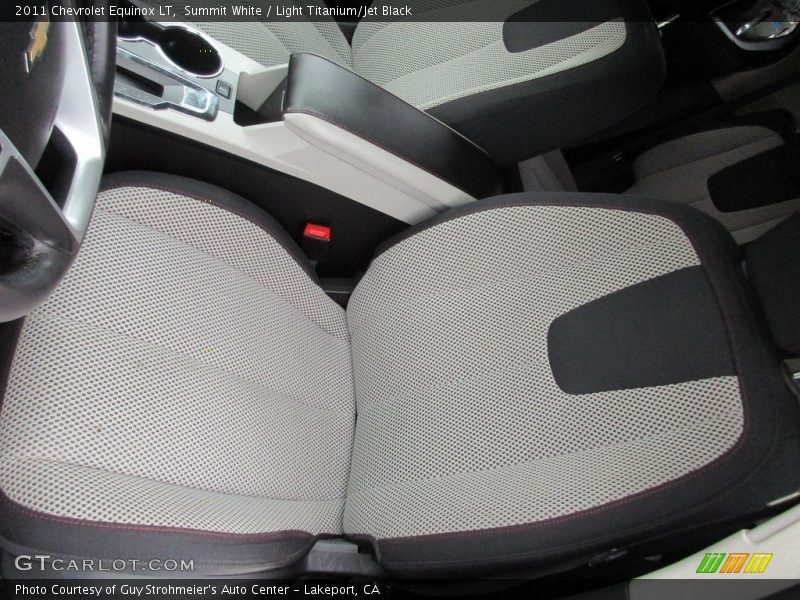 Summit White / Light Titanium/Jet Black 2011 Chevrolet Equinox LT