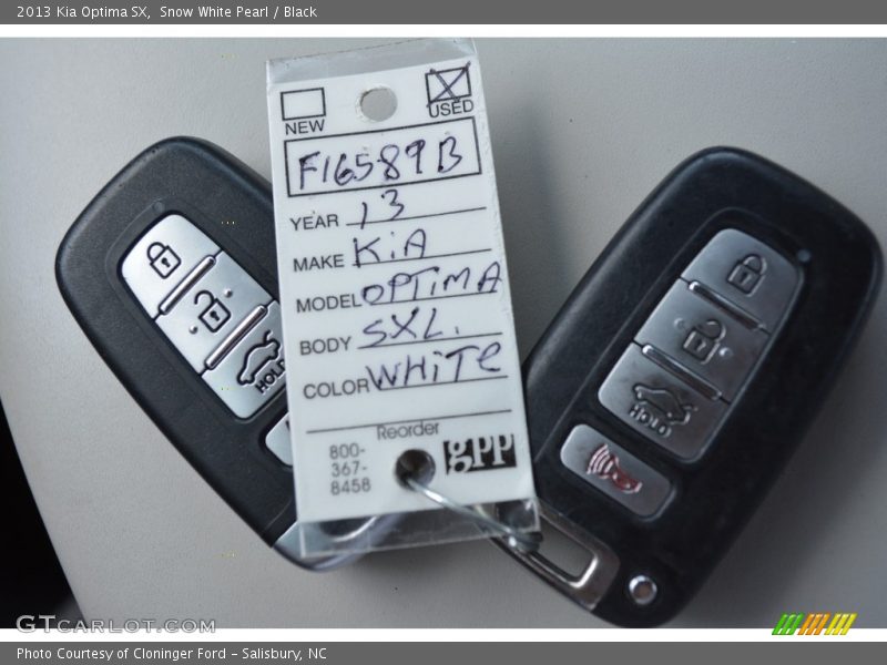 Snow White Pearl / Black 2013 Kia Optima SX