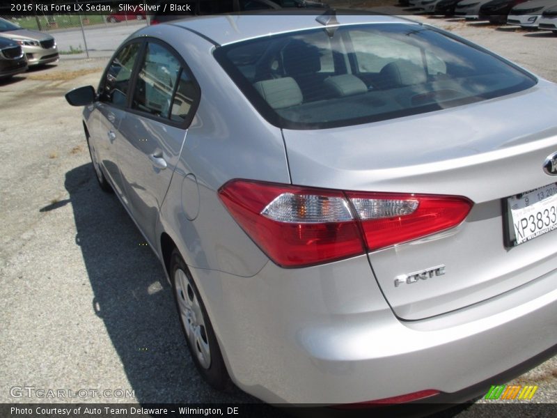 Silky Silver / Black 2016 Kia Forte LX Sedan