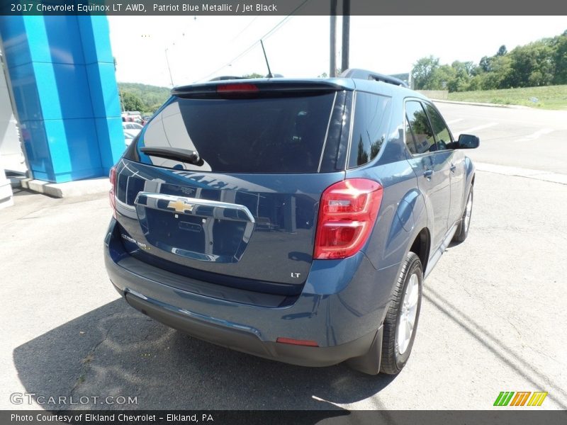 Patriot Blue Metallic / Jet Black 2017 Chevrolet Equinox LT AWD