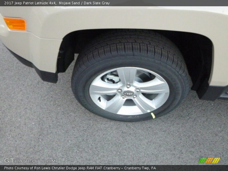 Mojave Sand / Dark Slate Gray 2017 Jeep Patriot Latitude 4x4