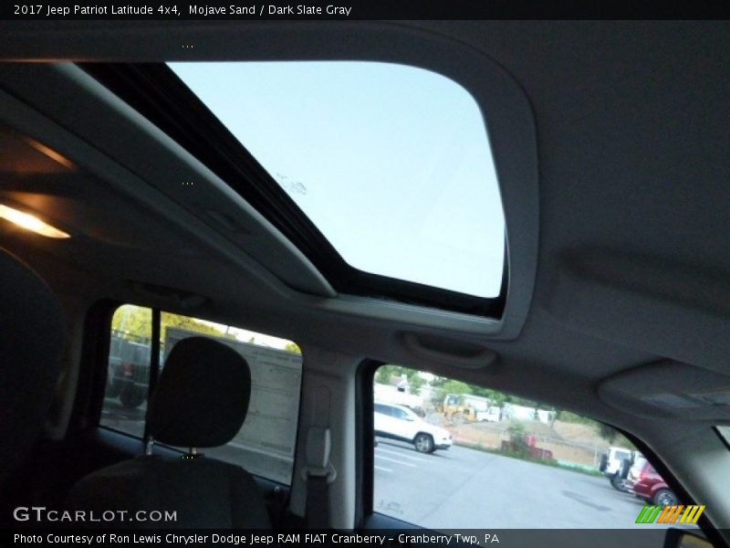 Mojave Sand / Dark Slate Gray 2017 Jeep Patriot Latitude 4x4