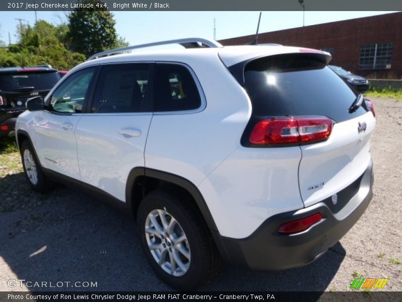Bright White / Black 2017 Jeep Cherokee Latitude 4x4
