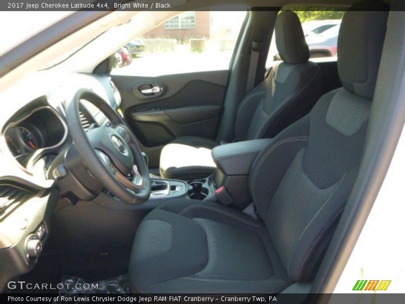 Bright White / Black 2017 Jeep Cherokee Latitude 4x4