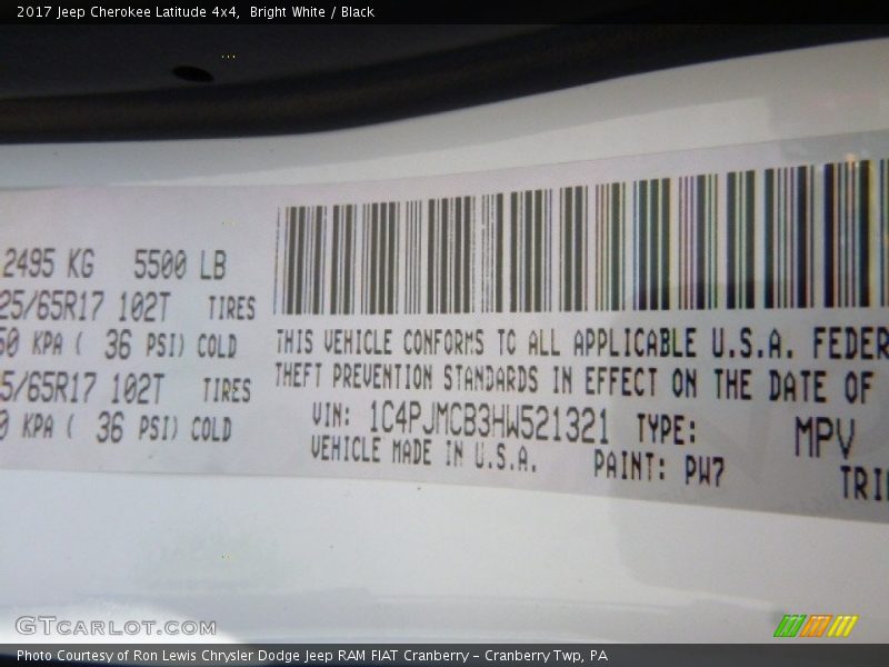 Bright White / Black 2017 Jeep Cherokee Latitude 4x4